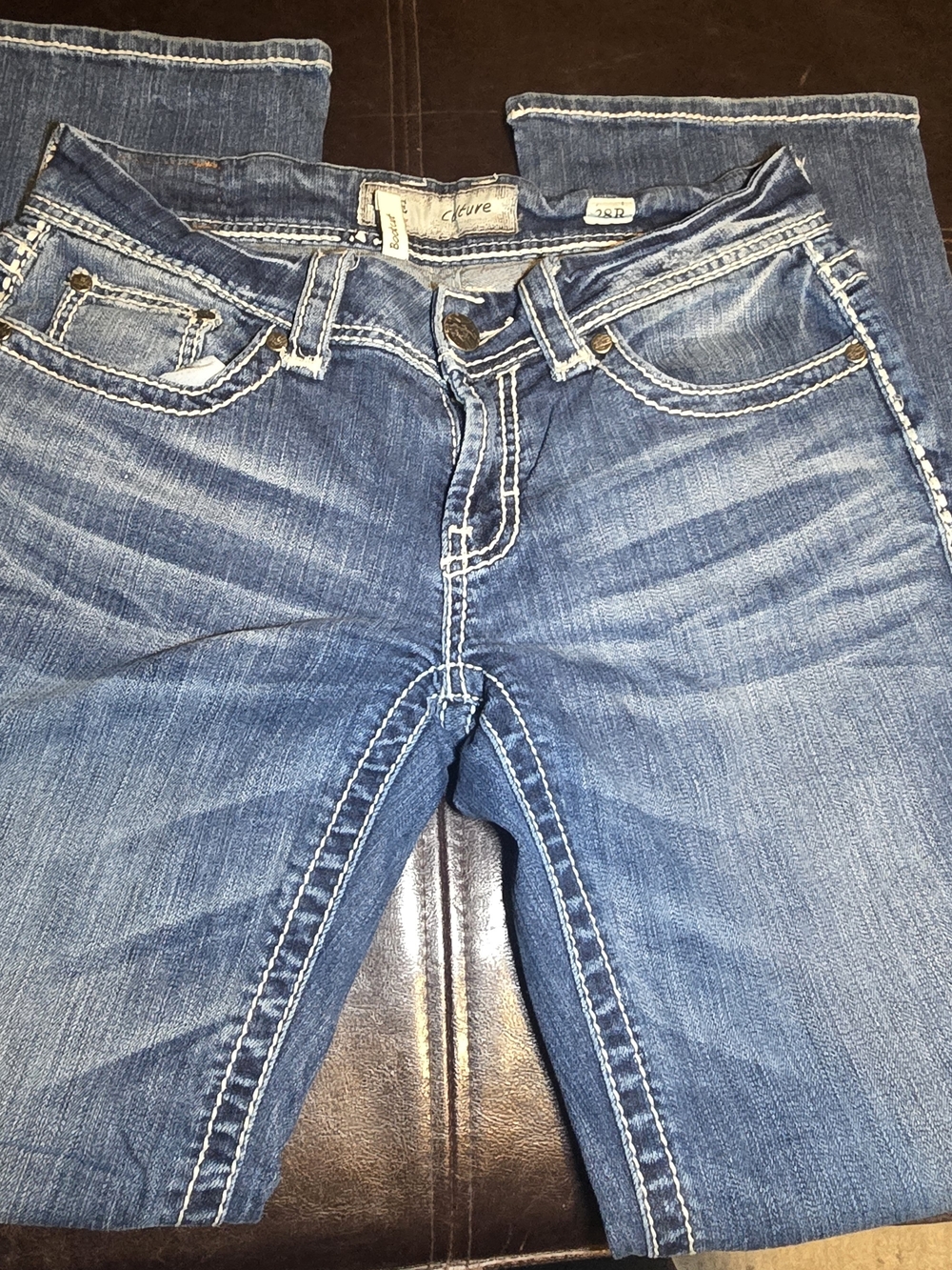 BKE Women’s Blue Jeans with White Contrast Stitching